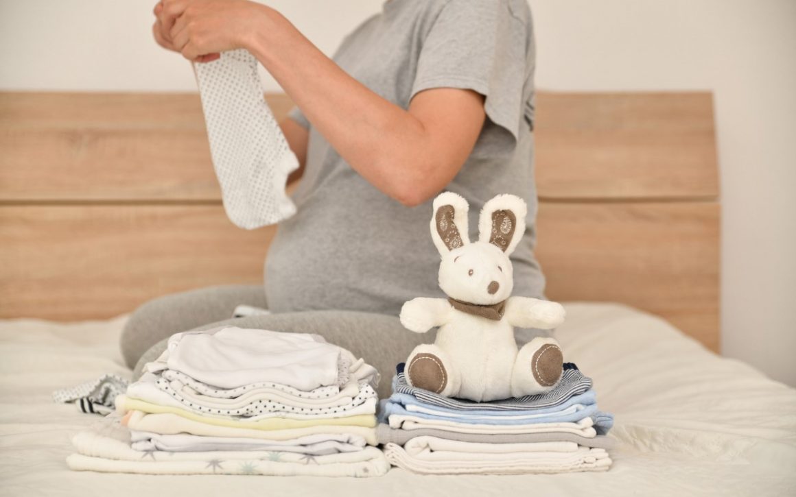How Many Baby Clothes Do I Need? A Baby Clothes Checklist