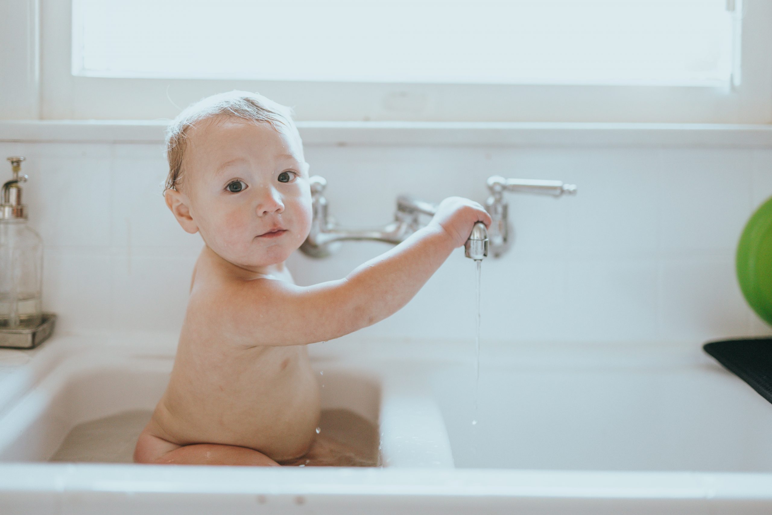 Baby Swallowed Bath Water Should You, Bathe Baby Without Bathtub