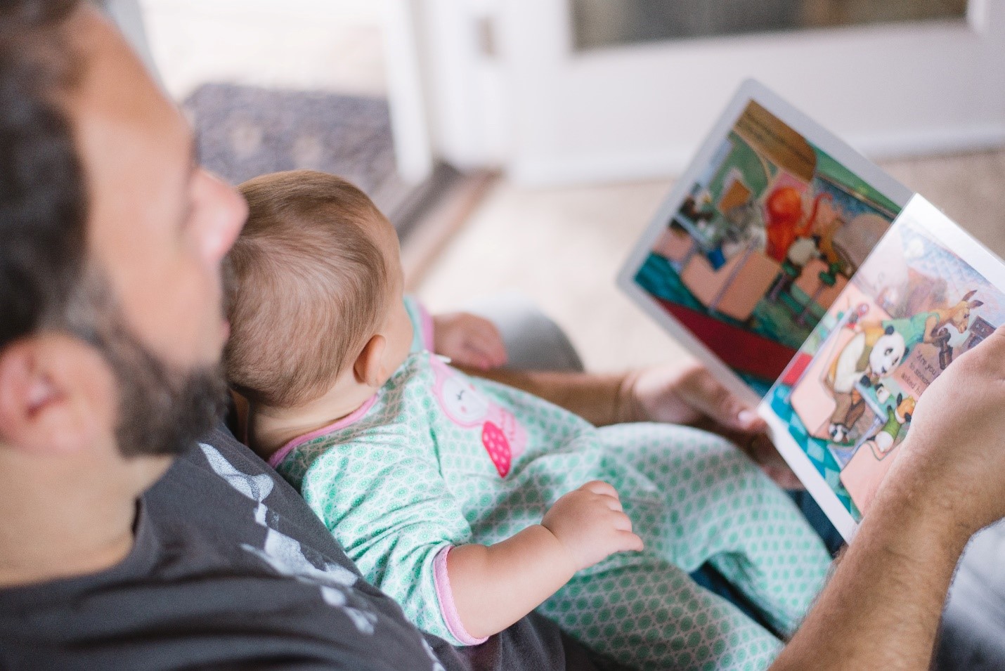 dad baby reading