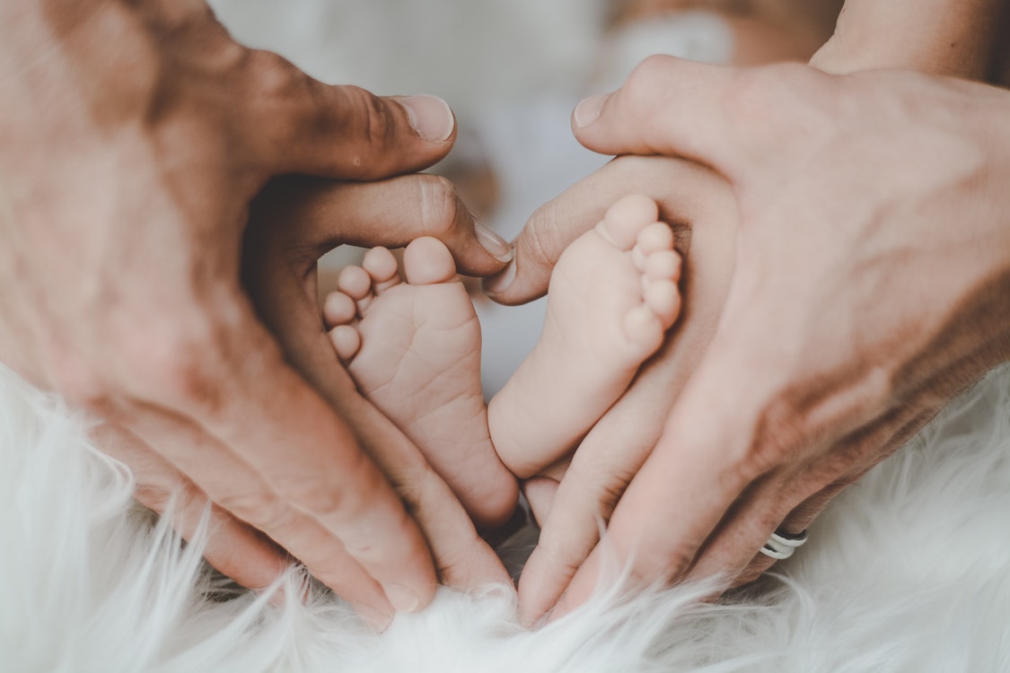 baby heart feet