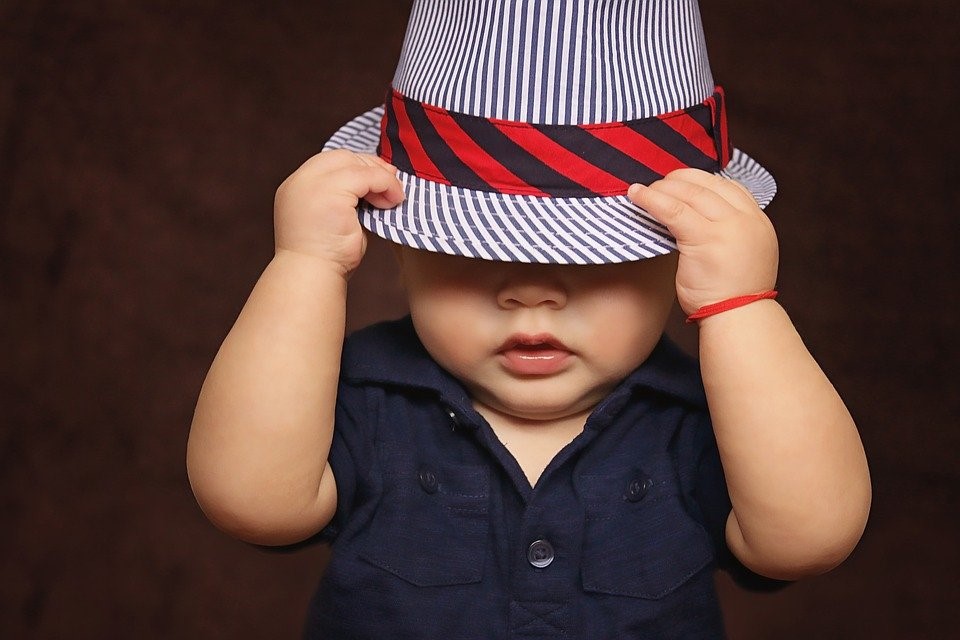 baby with hat