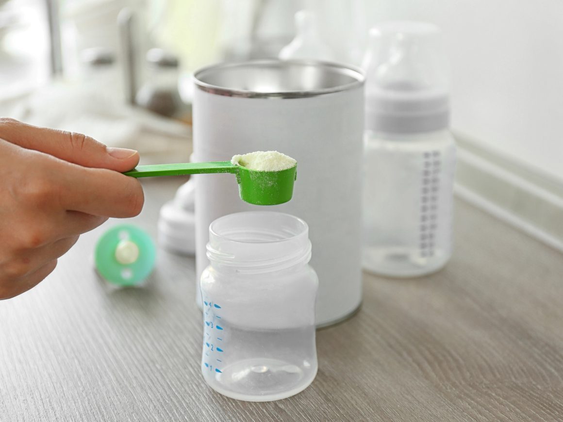 4 Ways to Make Baby Formula Taste Better (Simple Methods)