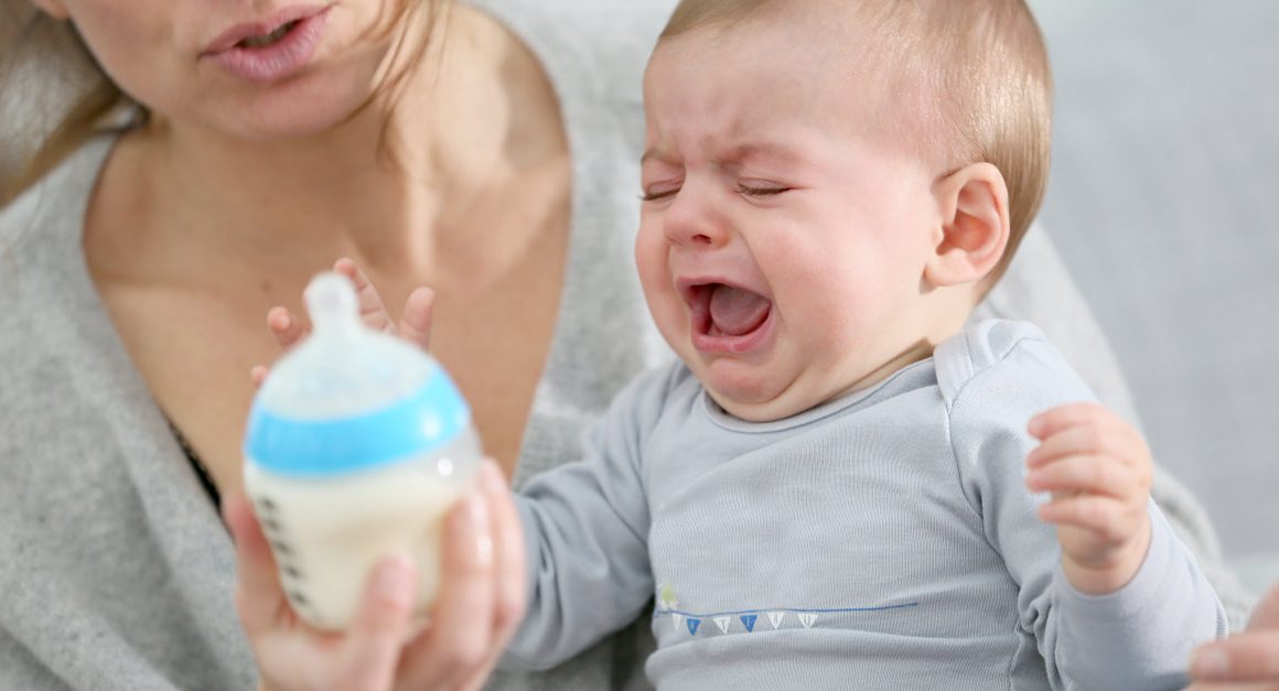 baby refusing to drink from a bottle