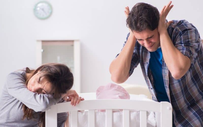 dad cant stand baby's crying