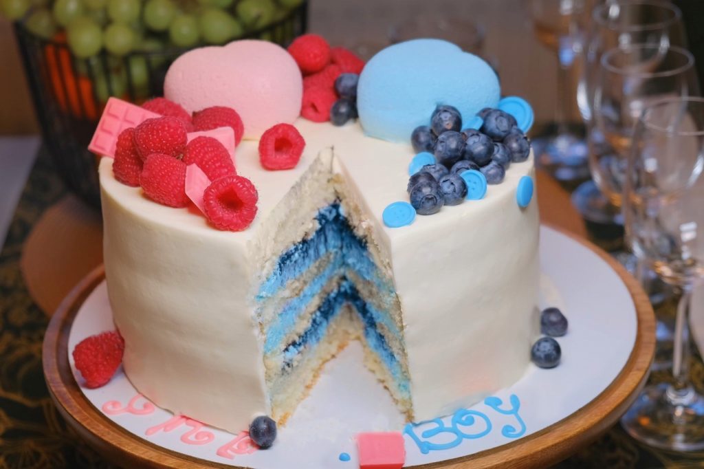 gender reveal cake