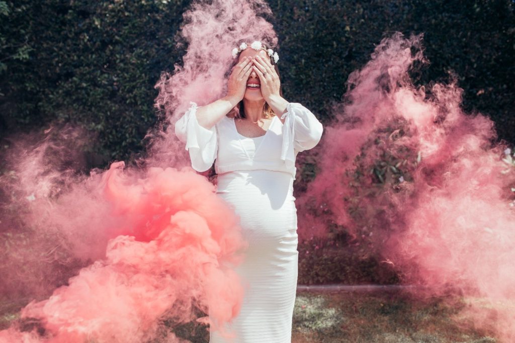 gender reveal smoke bombs