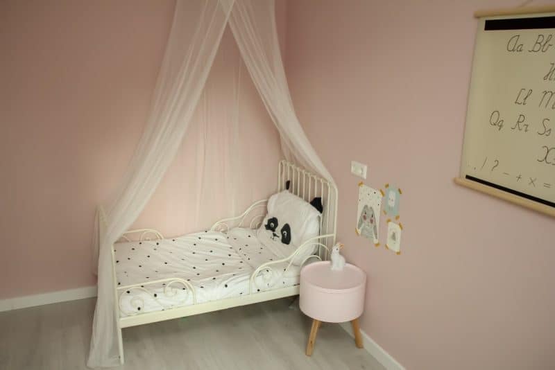 Toddler Bed vs. Twin Bed Differences & Transitioning