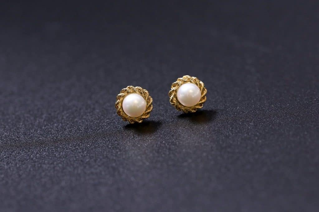 pearl earrings