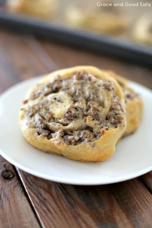 sausage-cream-cheese-crescent-pinwheels Cream Cheese and Sausage Pinwheels with Rich and Creamy Filling