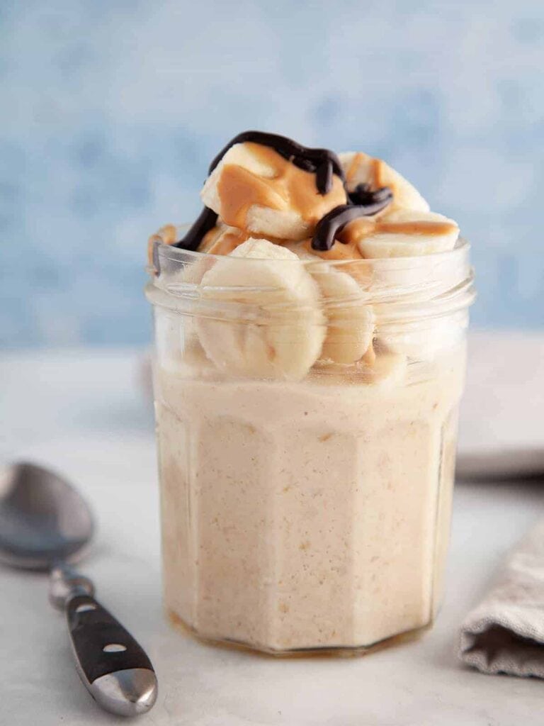 Peanut Butter and Banana Overnight Oats