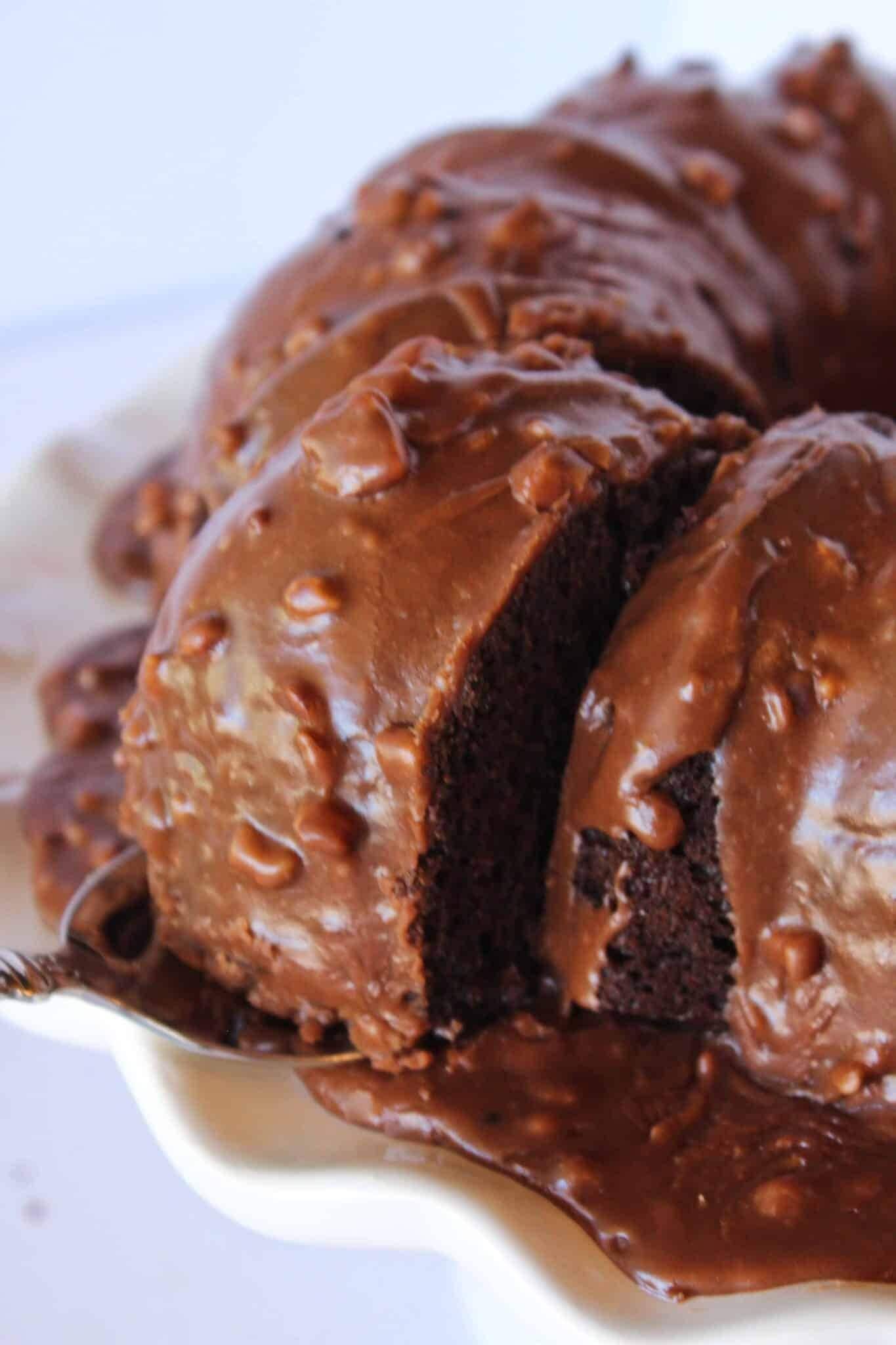 chocolate-bundt-cake-1 Chocolate bundt cake covered with melted chocolate.