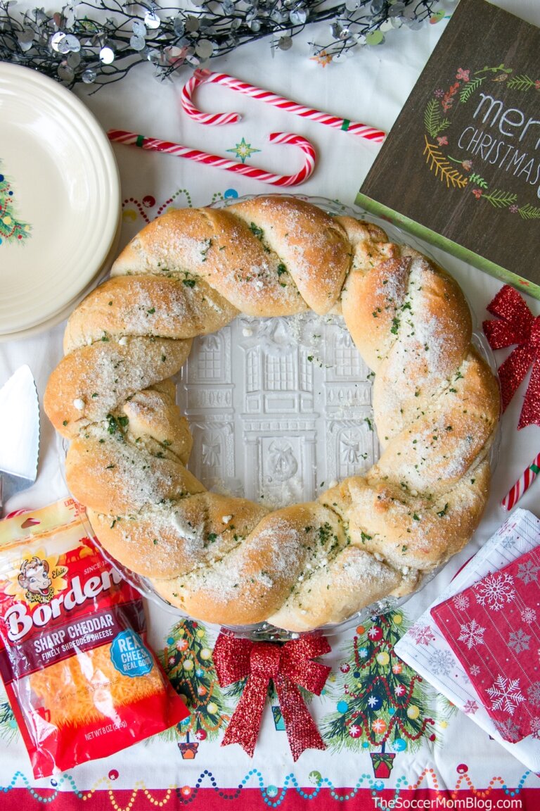 CHEESY PULL APART WREATH