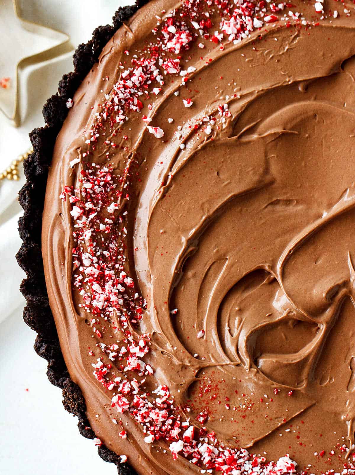 Peppermint Chocolate Mousse Pie