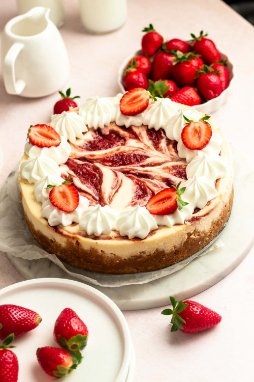 Creamy Strawberry Swirl Cheesecake