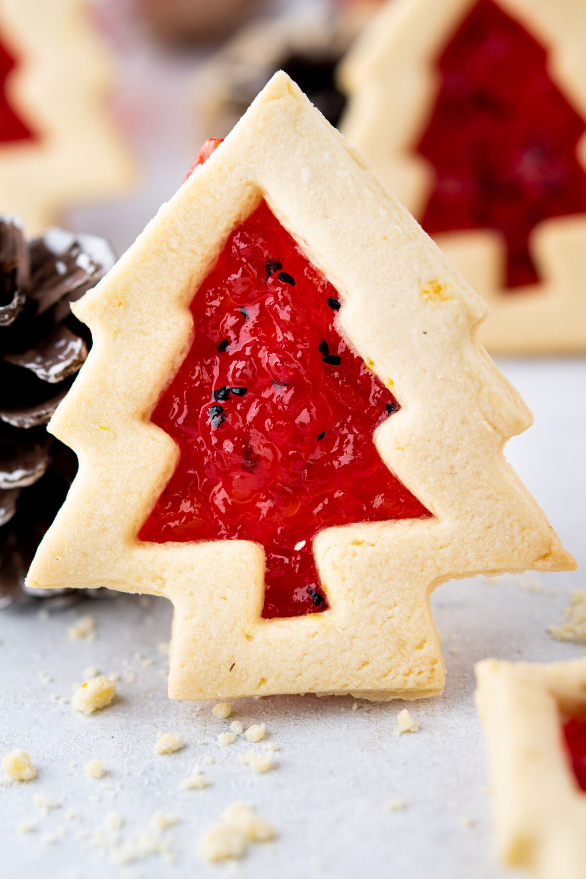 CHRISTMAS TREE LINZER COOKIES
