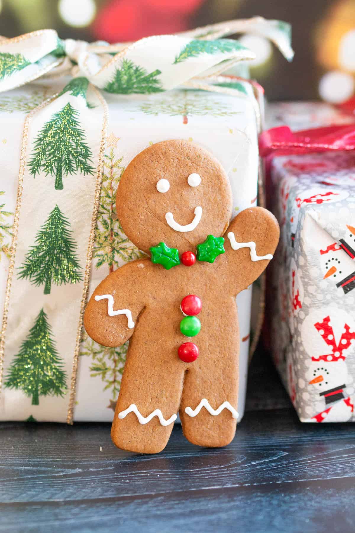 GINGERBREAD COOKIES