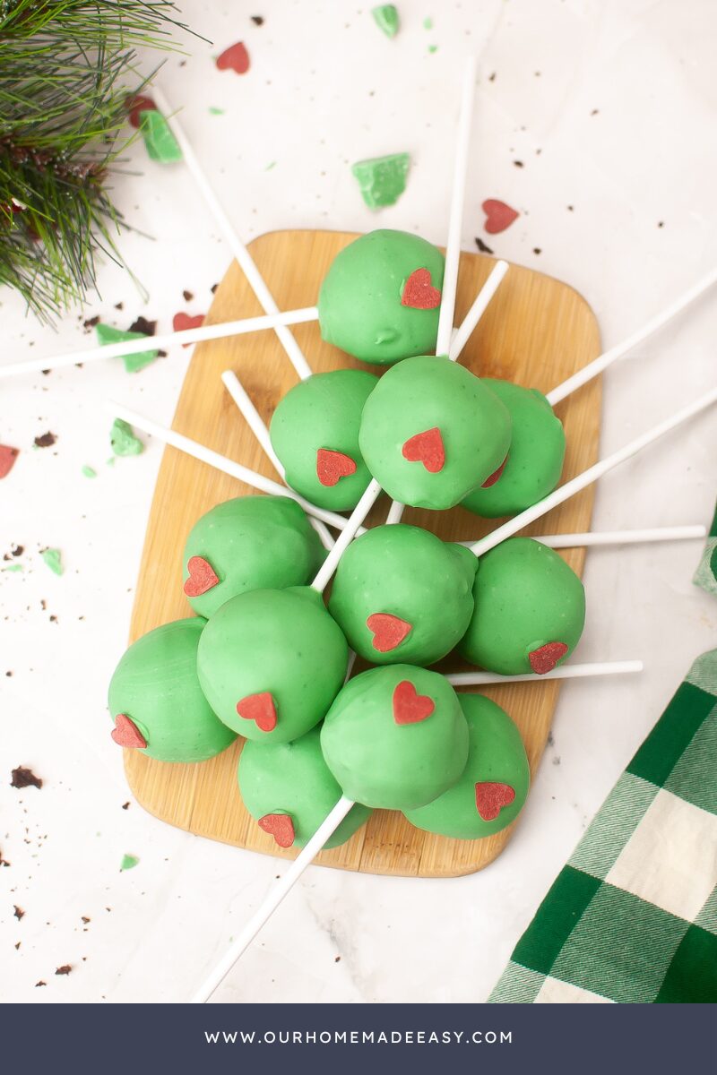 CHRISTMAS GRINCH CAKE POPS