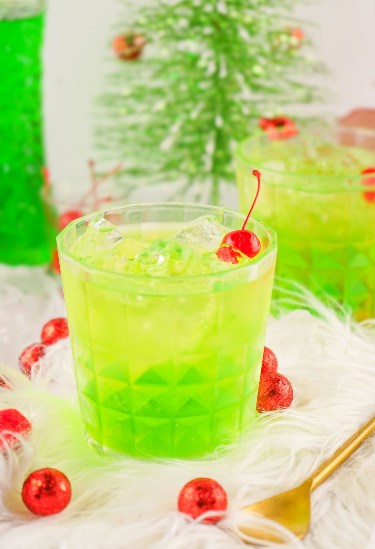 Easy Grinch Cocktail