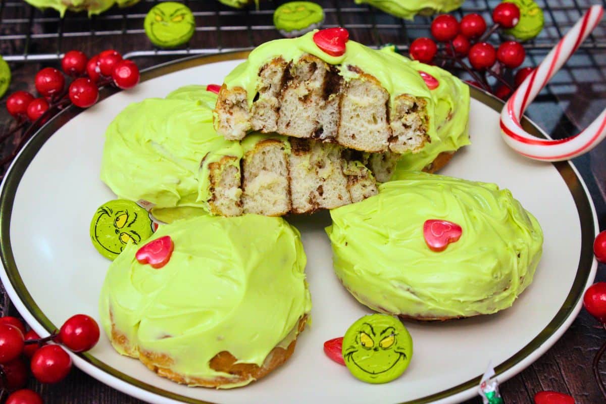 Grinch Cinnamon Rolls