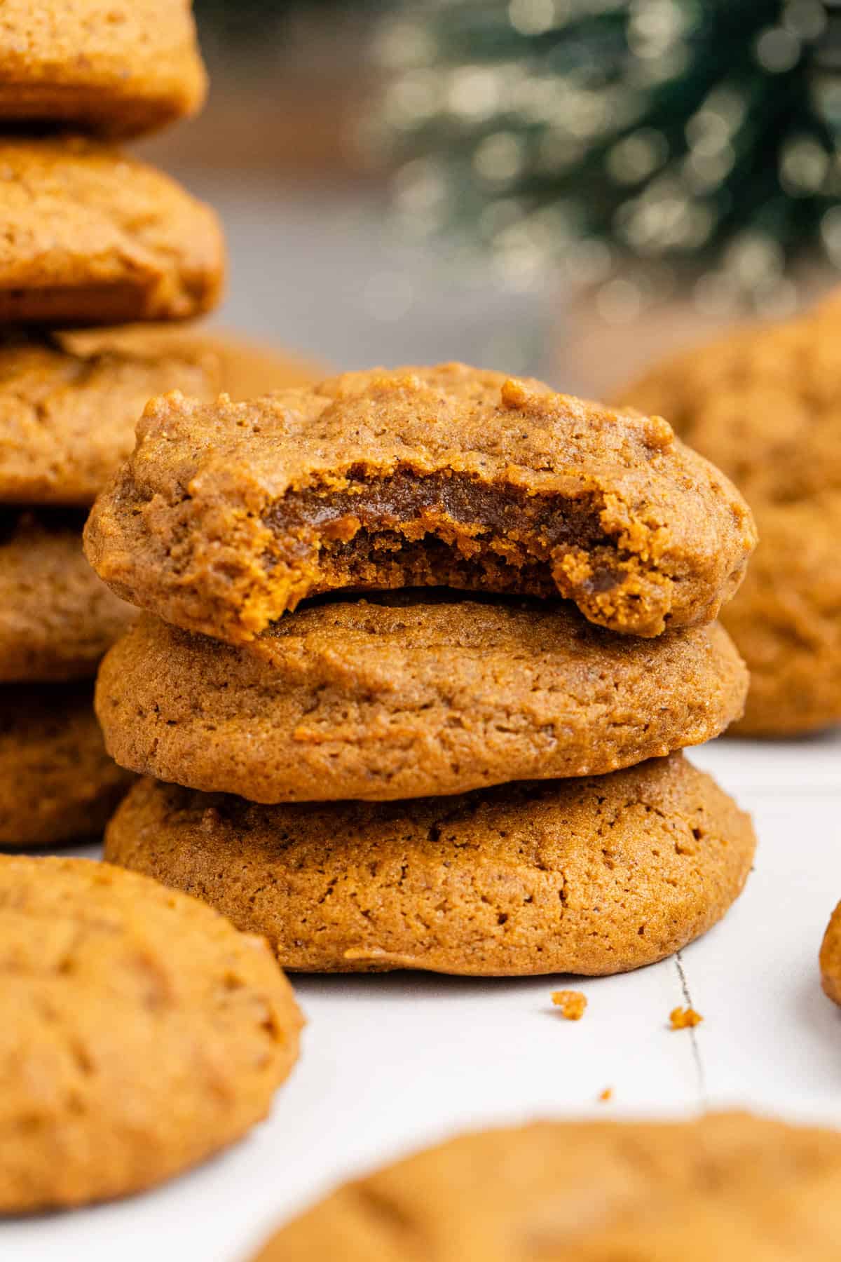 Spicy Chewy Ginger Molasses Cookies
