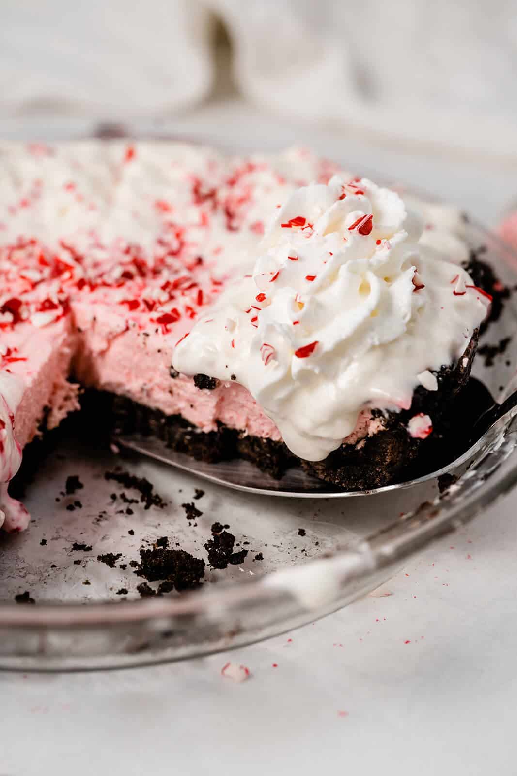 NO-BAKE PEPPERMINT PIE
