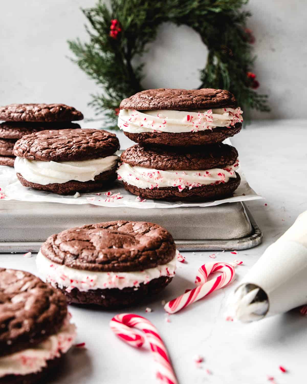 HOT CHOCOLATE PEPPERMINT MOONPIES