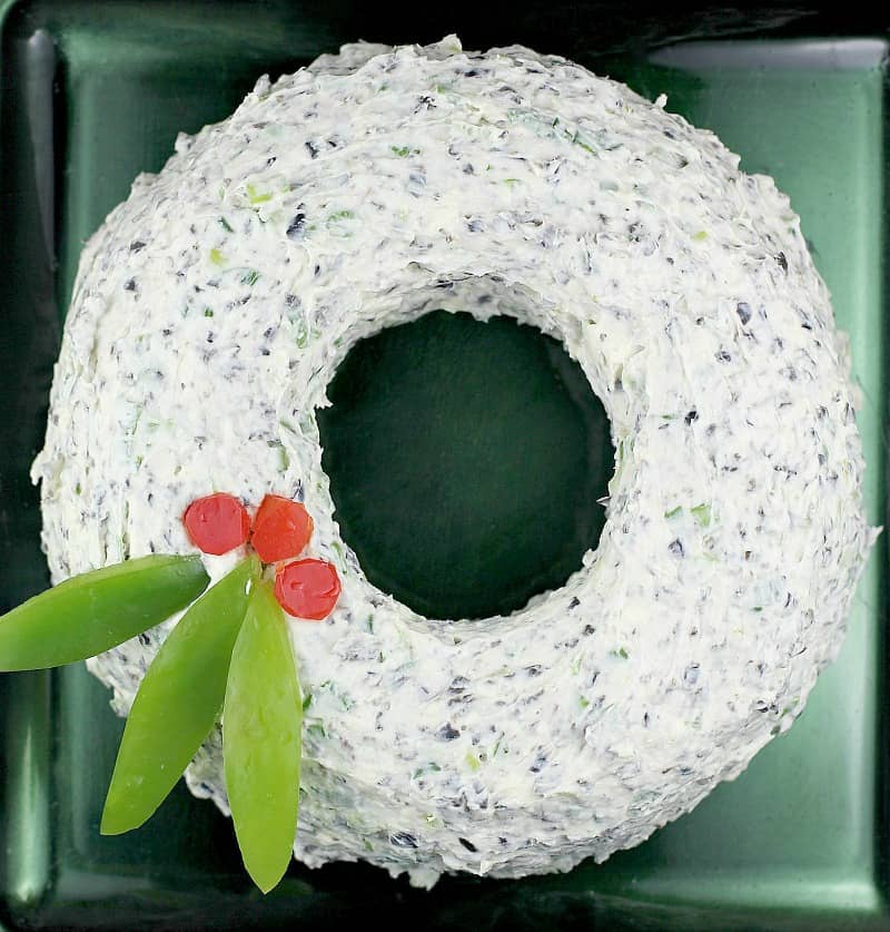 Scallion Olive Dip Wreath