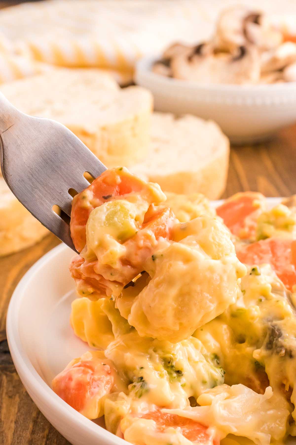 CHEESY VEGETABLE CASSEROLE